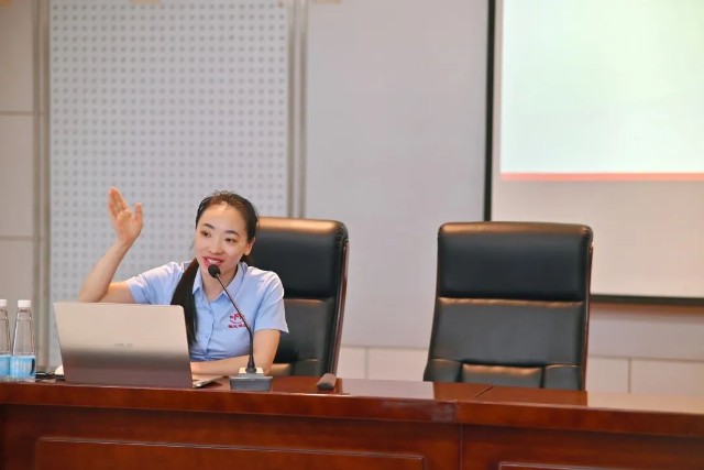 冉林花应邀开展初任警官专题学习讲座