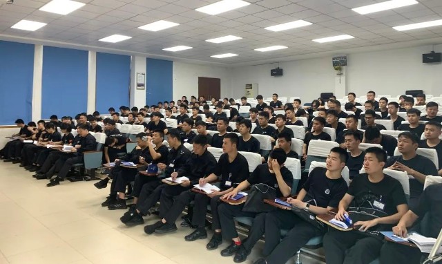 冉林花应邀开展初任警官专题学习讲座