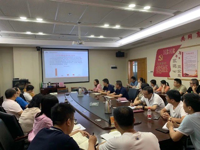 郑小梅应邀为经开区建设环保局开展行政执法培训